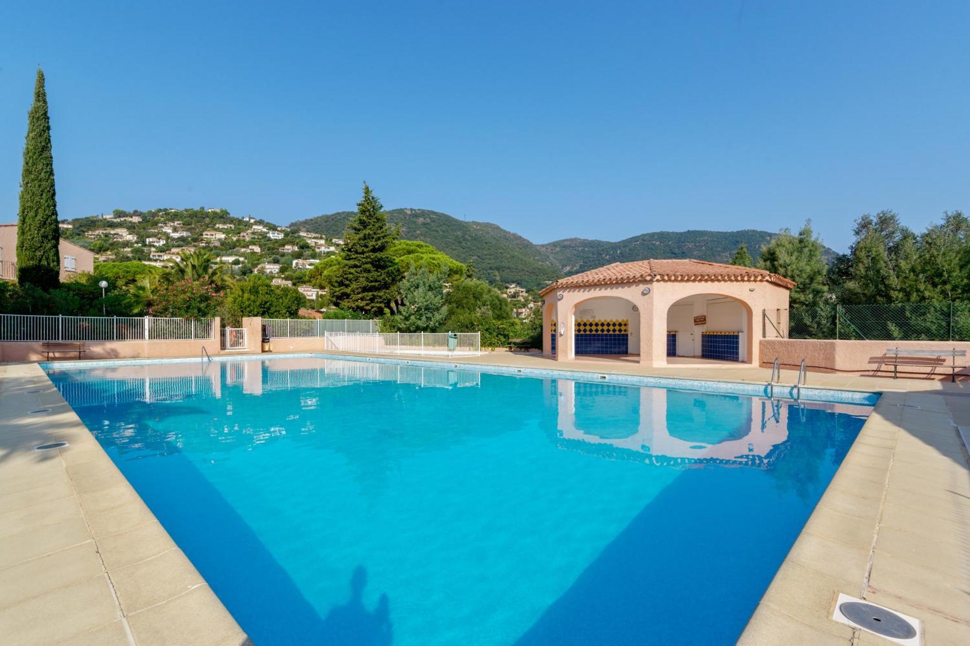 Residence Partenaire Le Domaine De Garlande Кавалер-сюр-Мер Экстерьер фото